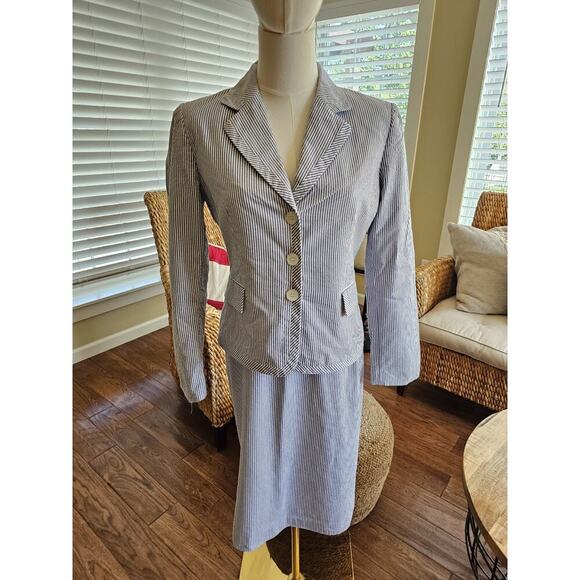 Tahari Women's Seersucker Striped Blazer & Skirt Set Size 4P Career Coastal - Picture 4 of 16